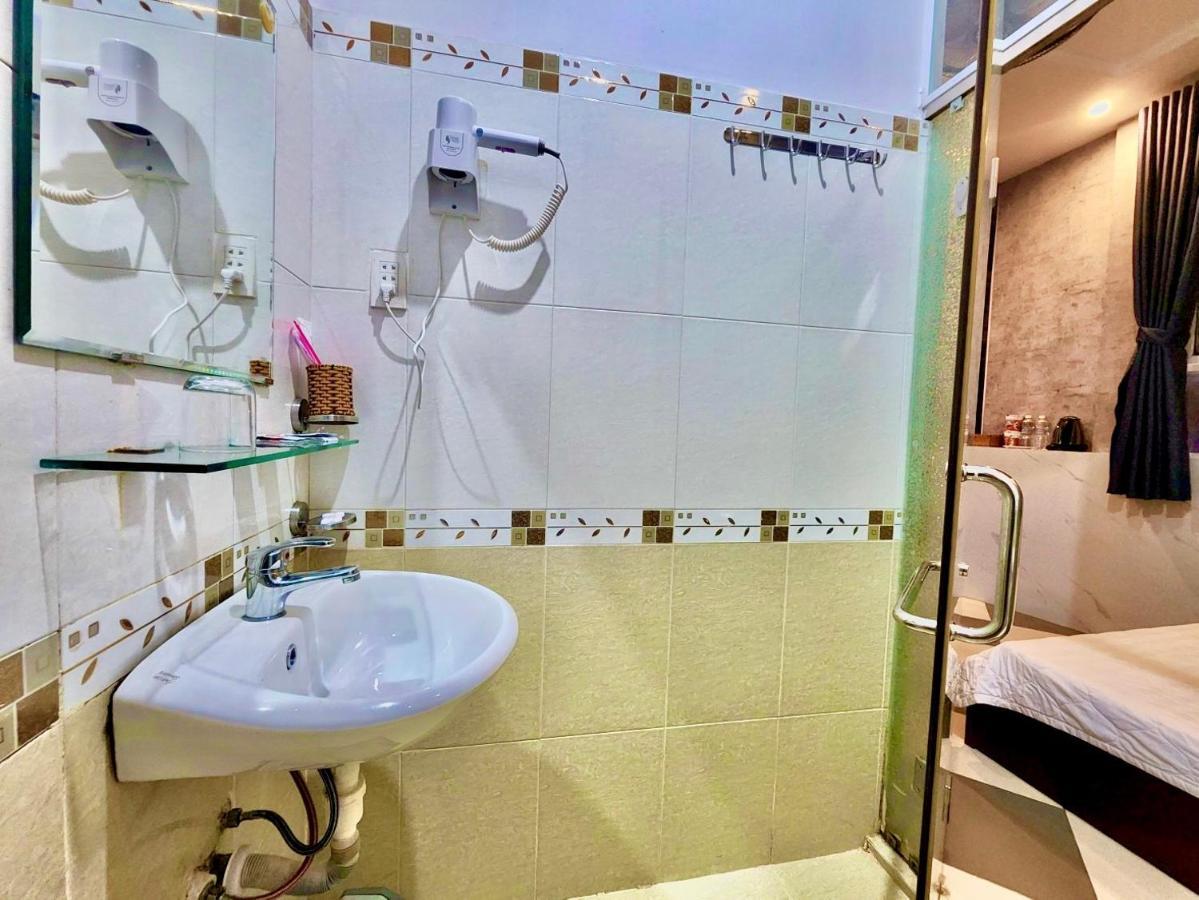 Mes Hotel - Ngay Ben Ninh Kieu 芹苴 外观 照片